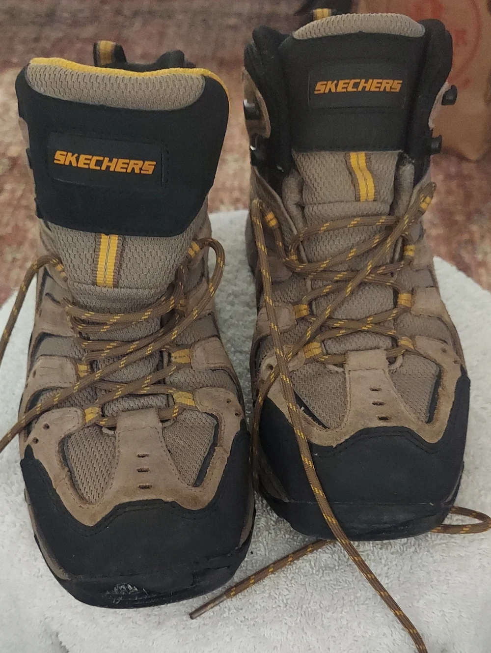 Skechers Men's Tan, Black & Yellow Trail Boots